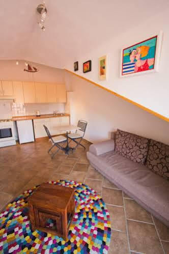 Jerry & Oli's Apartment *